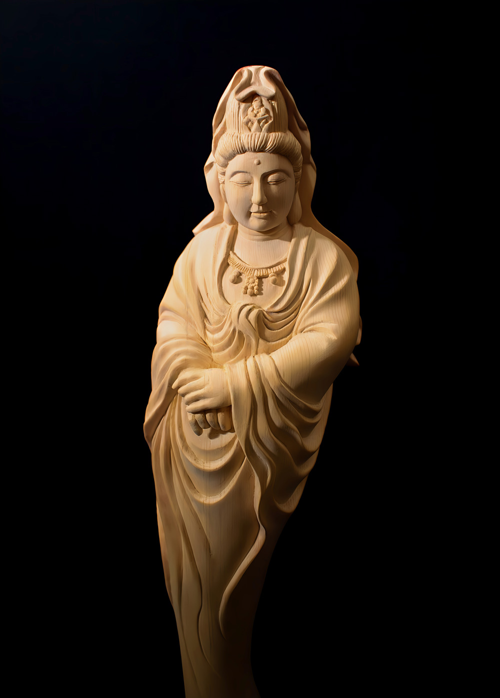 白磁蓮上観音立像箱付き [B29455] 白衣観音立像 - 奥西 希生｜株式会社 鎌彫